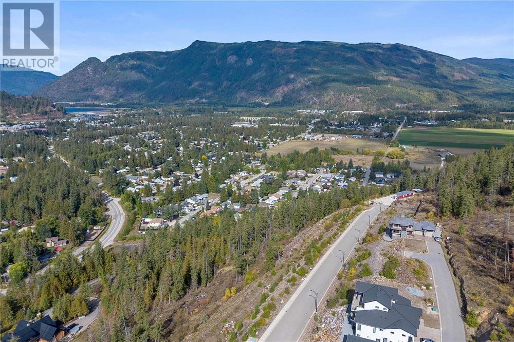 282 Bayview Drive Sicamous Photo 36